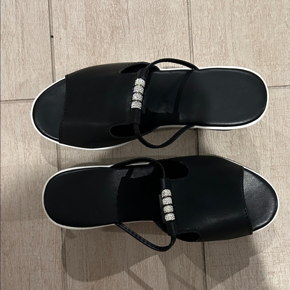 Chic Black Women's Sandals with Rhinestone Detail